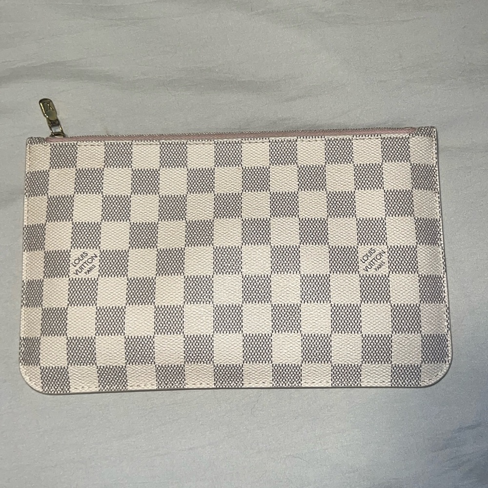 Louis Vuitton Neverfull Wristlet